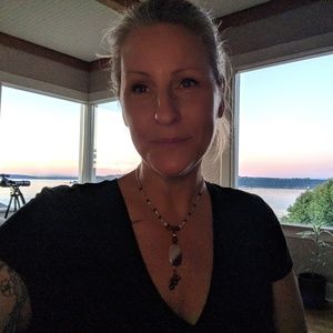 Meet your Posher, Julie